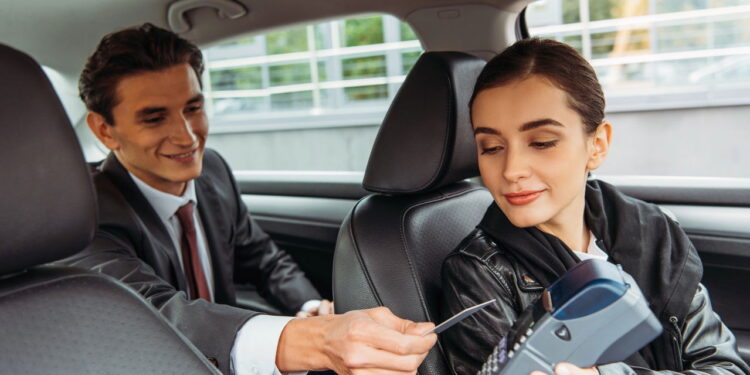 Nubank transforma seu iPhone em maquininha de cartão! Saiba como.