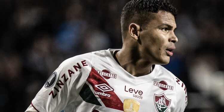 Thiago Silva: Fortuna, Investimentos e Sucesso Fora dos Gramados