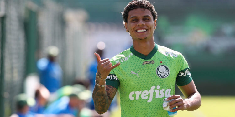 3 gigantes brasileiros dominam o ranking dos elencos mais caros em 2024