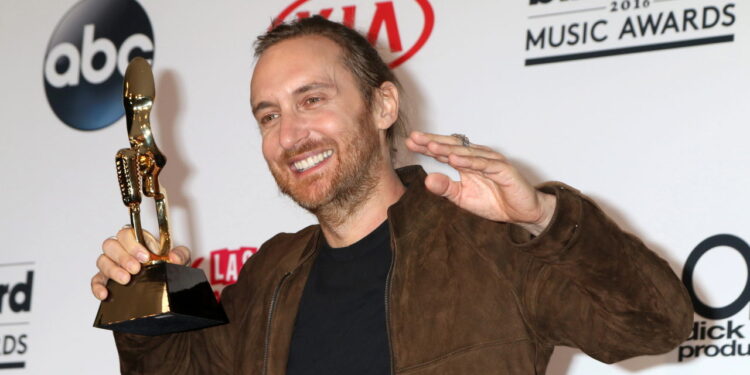 A máscara caiu? Conheça o império de David Guetta