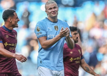 Ed Sheeran compra pequena fatia de time da Premier League