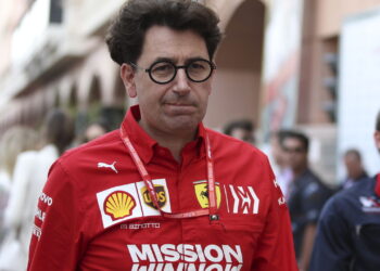 Binotto explica por que não contrataria Hamilton para a Ferrari