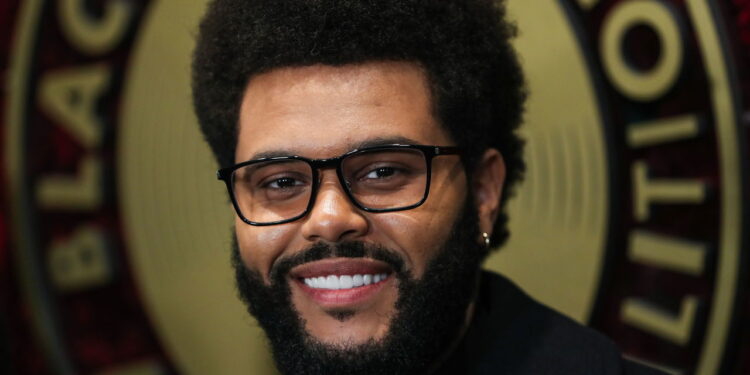 Saiba como The Weeknd foi do anonimato para o topo das paradas musicais