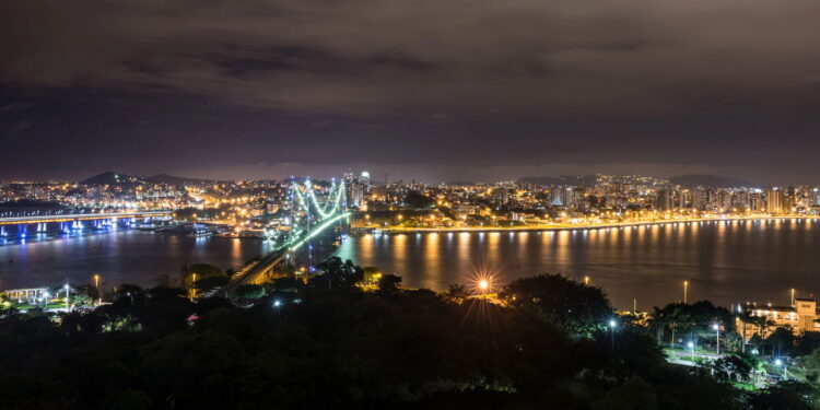 Florianópolis: Qualidade de Vida, Praias e Crescimento Econômico!