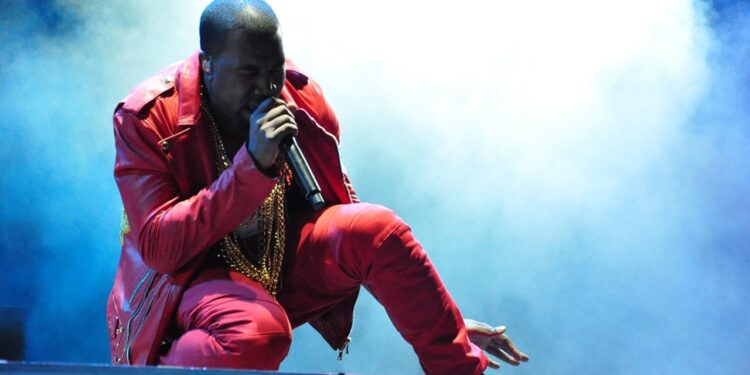 A máscara caiu? Conheça o império financeiro de Kanye West