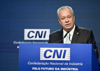PIB brasileiro deve crescer 3,4% em 2024 puxado por consumo, aponta CNI