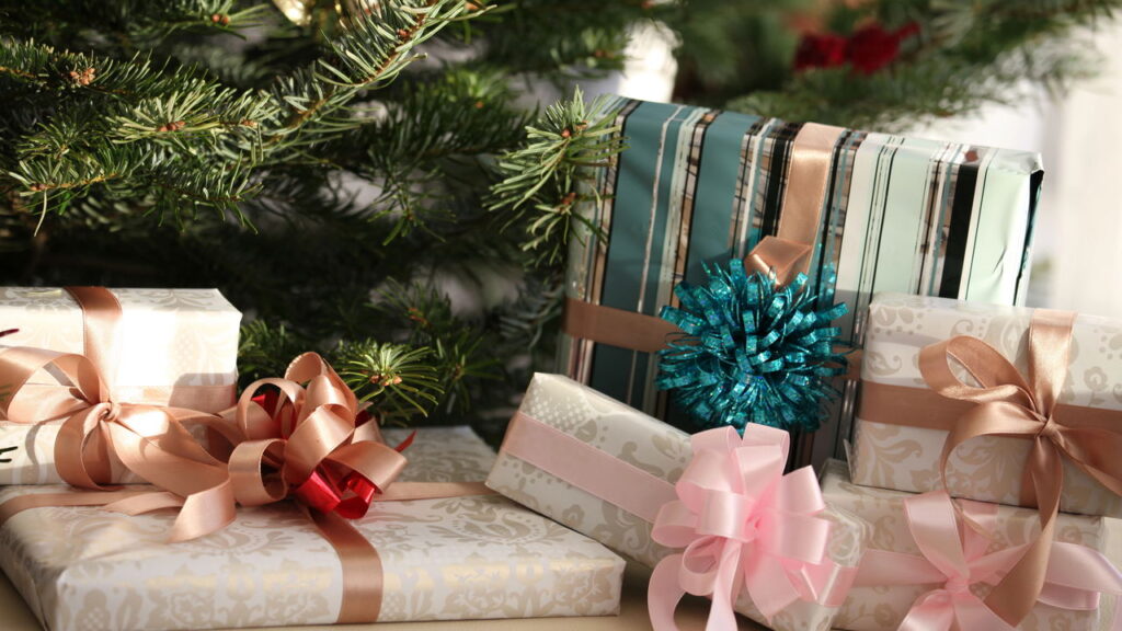 Três presentes de fim de ano que parecem de luxo mas custam menos de R$ 150