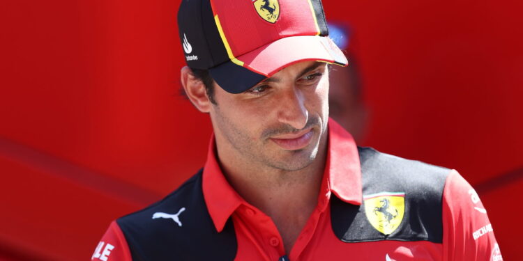 F1: Red Bull não descarta Sainz e mantém negociações abertas