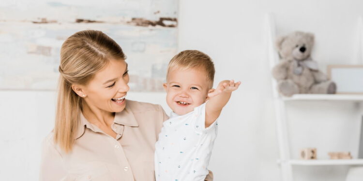 Trabalhe com bebês 30h/semana em uma cidade tranquila do interior