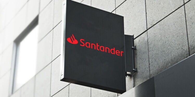 Santander emite comunicado importante para seus clientes com cartão de crédito