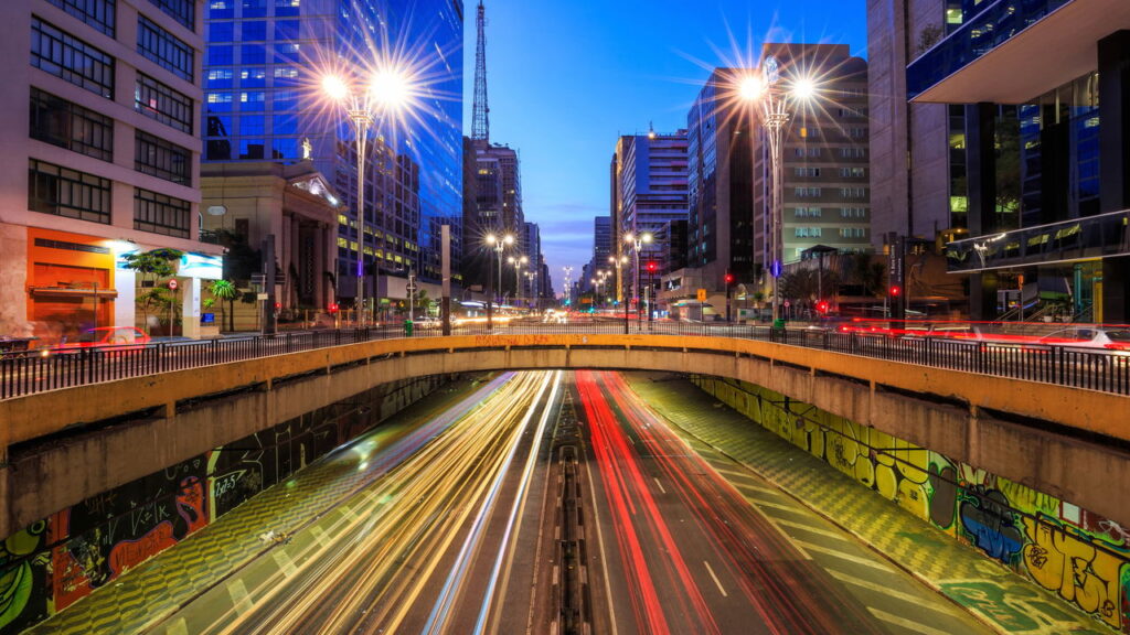 O impacto econômico da Avenida Paulista: o epicentro de turismo e comércio em São Paulo