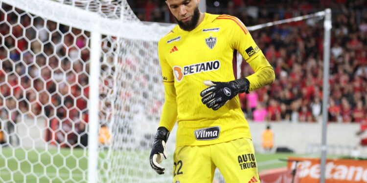 Bahia oficializa proposta por Everson, goleiro do Atlético-MG
