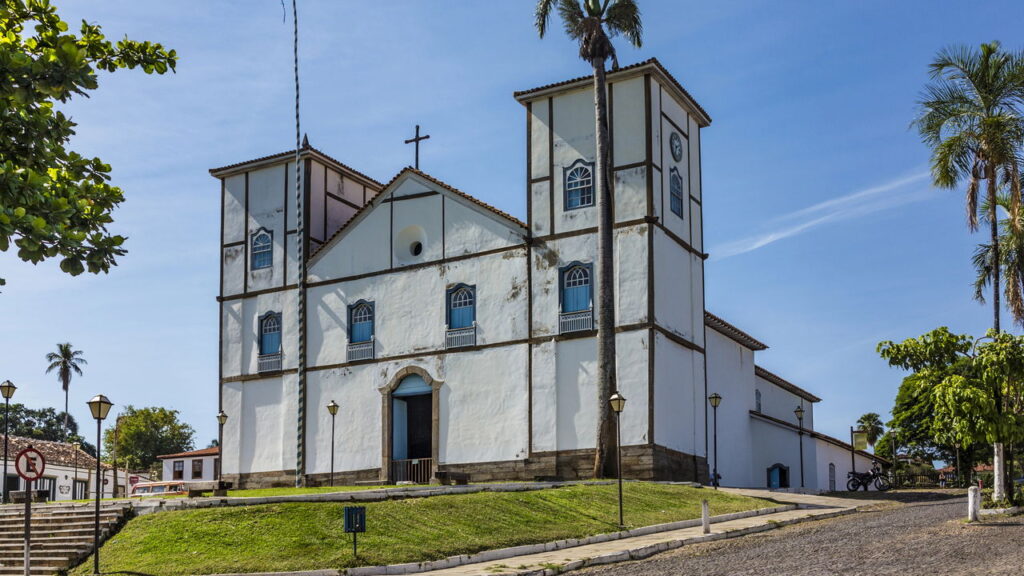 Conheça a cidade goiana que impressiona turistas do Brasil inteiro