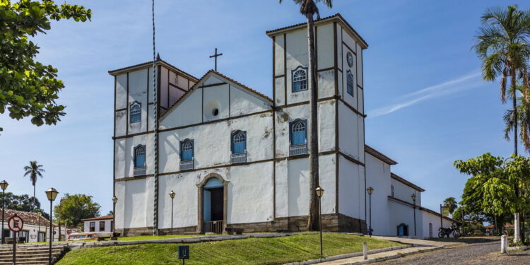 Cidade fundada há 297 anos é a mais preservada de Goiás e ganha fama por suas ladeiras de pedra e casarios coloniais datados de 1727 no interior