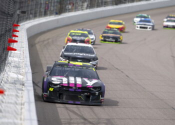 Ex- piloto da Fórmula 1 renova com a TMG e mira o título na Stock Car 2025