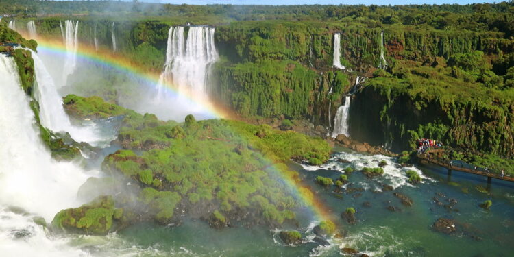 Foz do Iguaçu // Créditos: depositphotos.com / shinylion