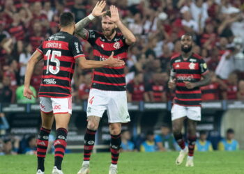 Boca Juniors quer Léo Pereira: Gago pede a contratação do zagueiro do Flamengo