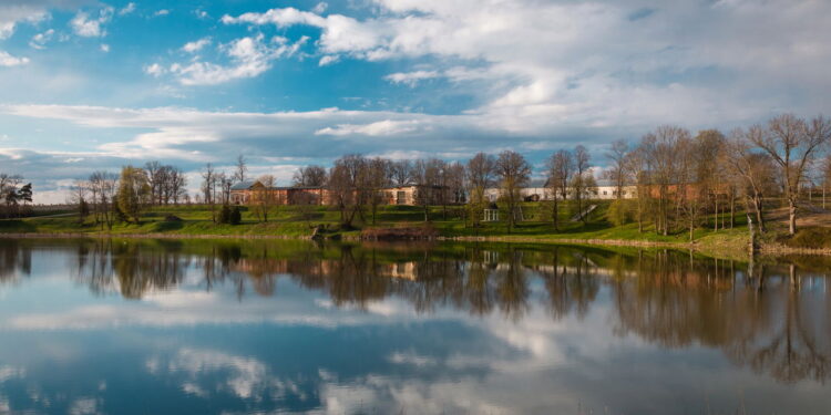 Tartu, Estônia // Créditos: depositphotos.com / Veineleissa