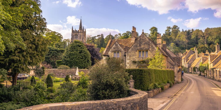 Castle Combe // Créditos: depositphotos.com / RPBMedia