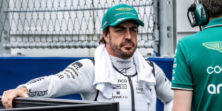 F1: Alonso confirma negociação com Red Bull, mas não lamenta decisão