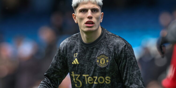 Chelsea oferece fortuna por Garnacho e tenta tirá-lo do Manchester United