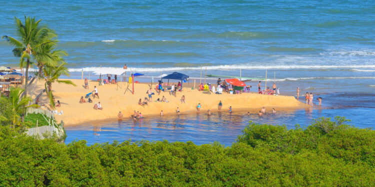 Praia dos Nativos, Trancoso, Porto Seguro, BA // Créditos: depositphotos.com / vbacarin