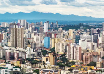 Como Curitiba se tornou um modelo global de cidade inteligente e sustentável