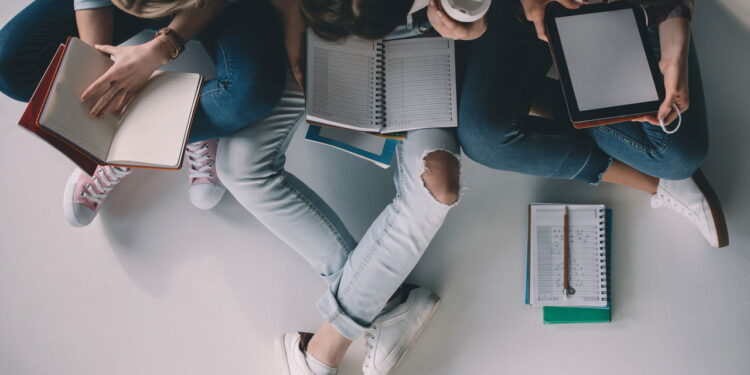 Pé de Meia: confira a data do primeiro pagamento de janeiro