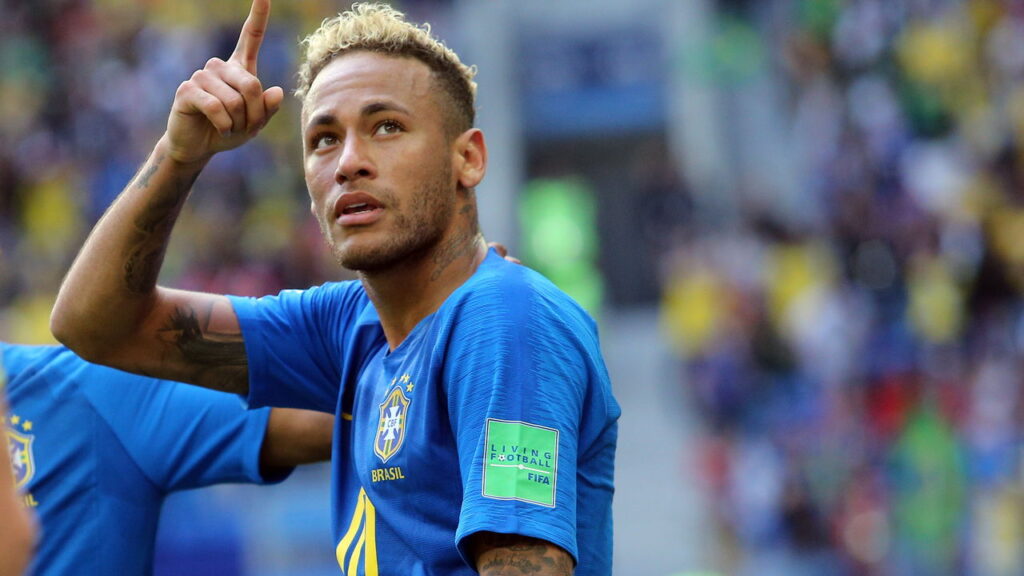 Neymar chega no Brasil na quarta-feira e Santos aguarda para colocar acordo no papel!