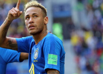 Neymar chega no Brasil na quarta-feira e Santos aguarda para colocar acordo no papel!