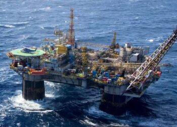 Petrobras faz acordo com a Azevedo & Travassos para manutenções na Bacia de Campos