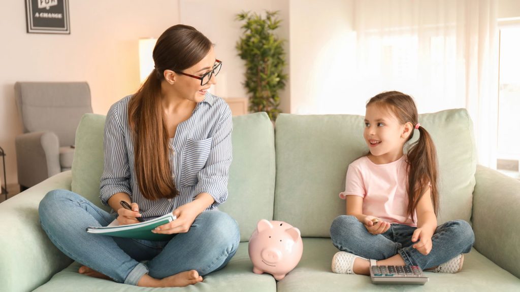 Conheça a melhor forma de ensinar sobre investimentos para seus filhos