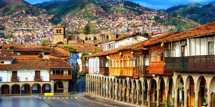 A capital do Império Inca está recebendo visitantes com passagens aéreas ida e volta