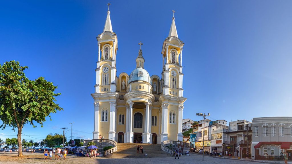 Cidade da Bahia é conhecida por ter uma das melhores praias do Brasil