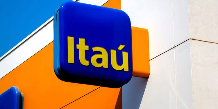 Itaú emite comunicado importante para donos de cartões de créditos ativo em 2025