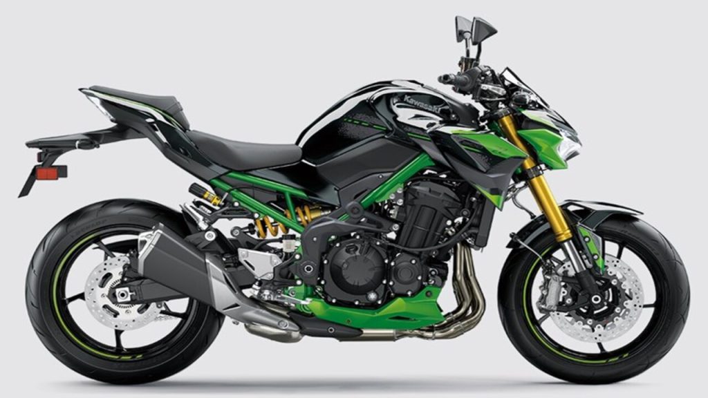 Kawasaki Z900 2025 chega com novo design e motor mais eficiente