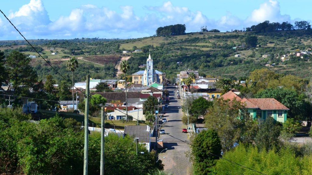Cidade no interior de Minas Gerais impressiona com sua qualidade de vida e educação