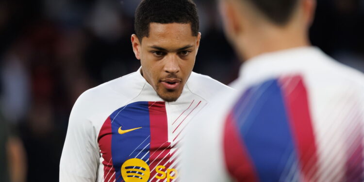 Vice-artilheiro no Betis, brasileiro é alvo do Palmeiras, mas futuro segue indefinido