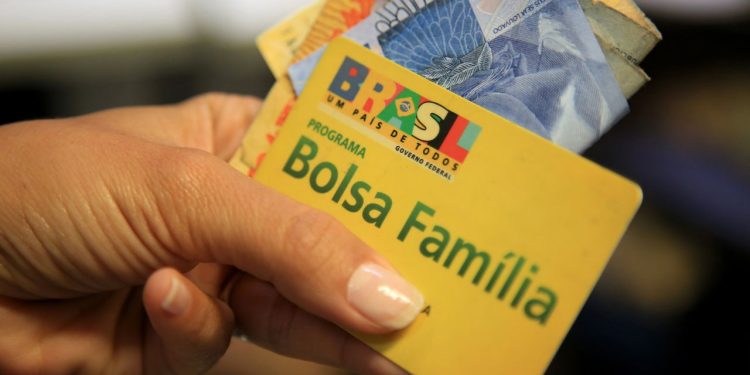 Atenção quem recebe o Bolsa Família tem novidade importante para 2025