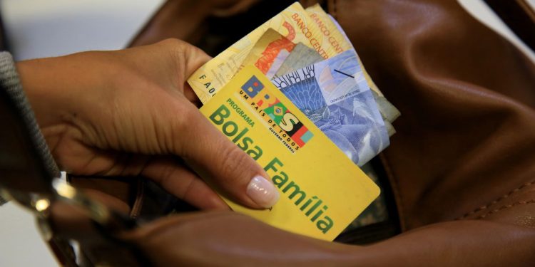 Bolsa família 2025, como garantir sua ajuda financeira de forma simples!