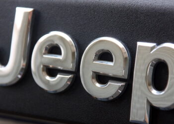 Jeep surpreende e lidera crescimento em janeiro de 2025!