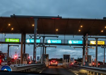 Milhares de motoristas estão sendo multados por novo pedágio