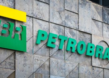 Petrobras firma acordo de R$ 100 milhões com a Marinha do Brasil e deixa todos de boca aberta