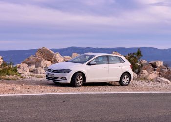 Volkswagen Polo é o hatch compacto que todo mundo quer dirigir!