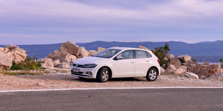 Volkswagen Polo é o hatch compacto que todo mundo quer dirigir!