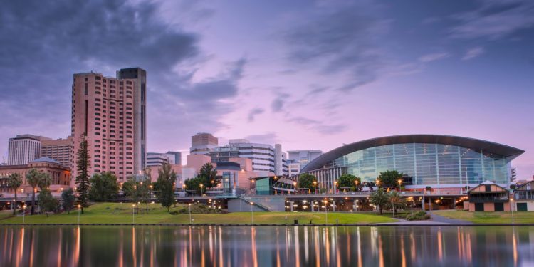 Essa cidade australiana vai te surpreender com vinhos e praias incríveis! Viagens com economia de até 25%