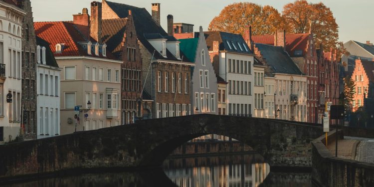 Este país tem local escondido que está atraindo visitantes de todo o planeta!