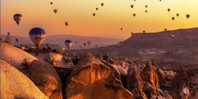 Região histórica está chamando viajantes com passagens aéreas ida e volta