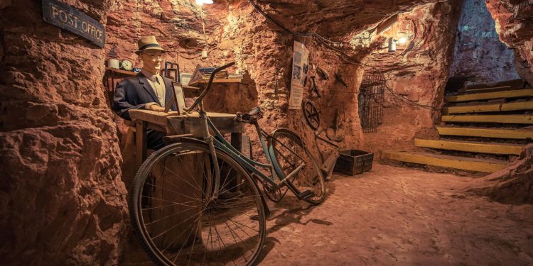 Esta cidade vem atraindo atenção por estar localizada debaixo da terra