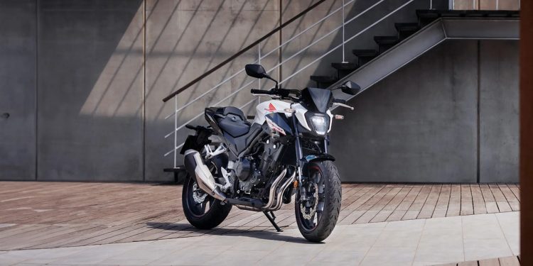 Honda CB500 Hornet surpreende o Brasil com design afiado e tecnologia de ponta!